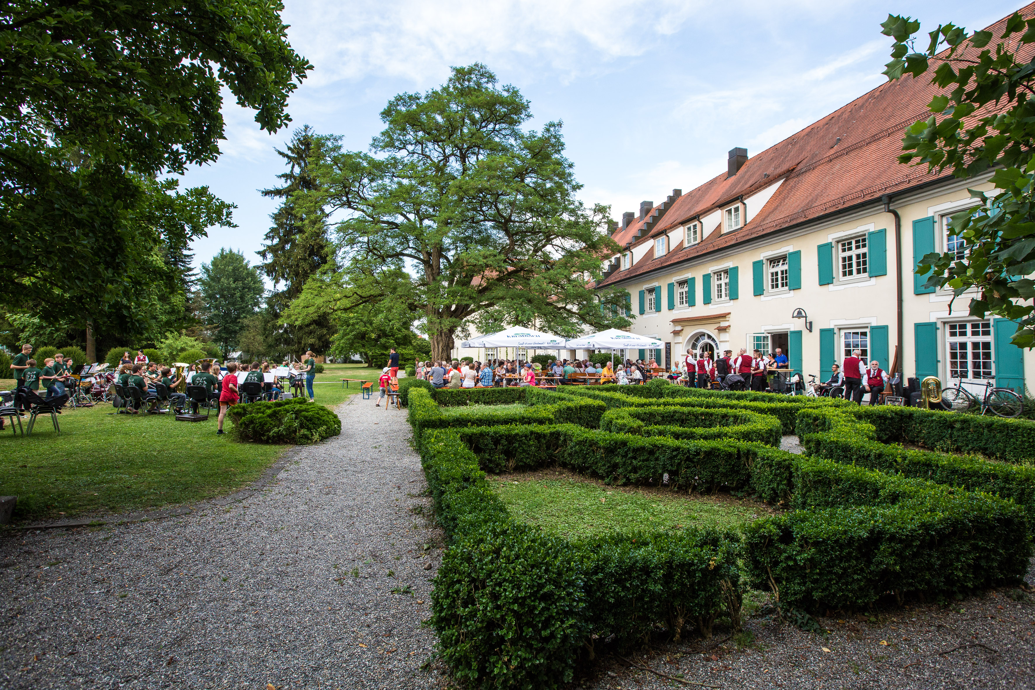 Biergarten in historischen Kurpark